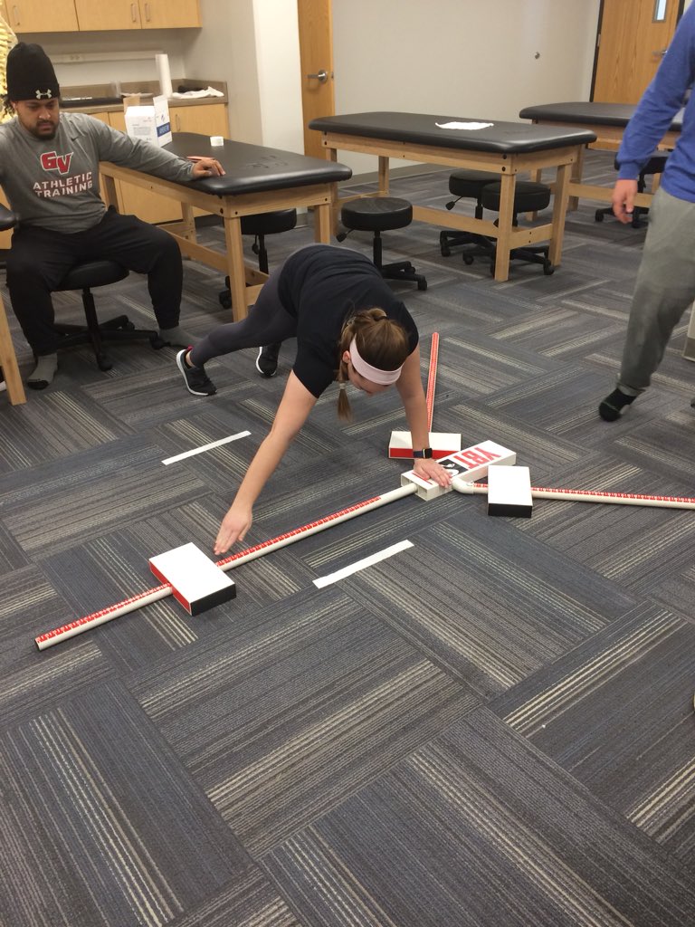 GV_ATProgram's tweet photo. MSAT students learned about upper extremity functional assessments in class today #ybalance #ckcues https://t.co/Da99HKK7zM