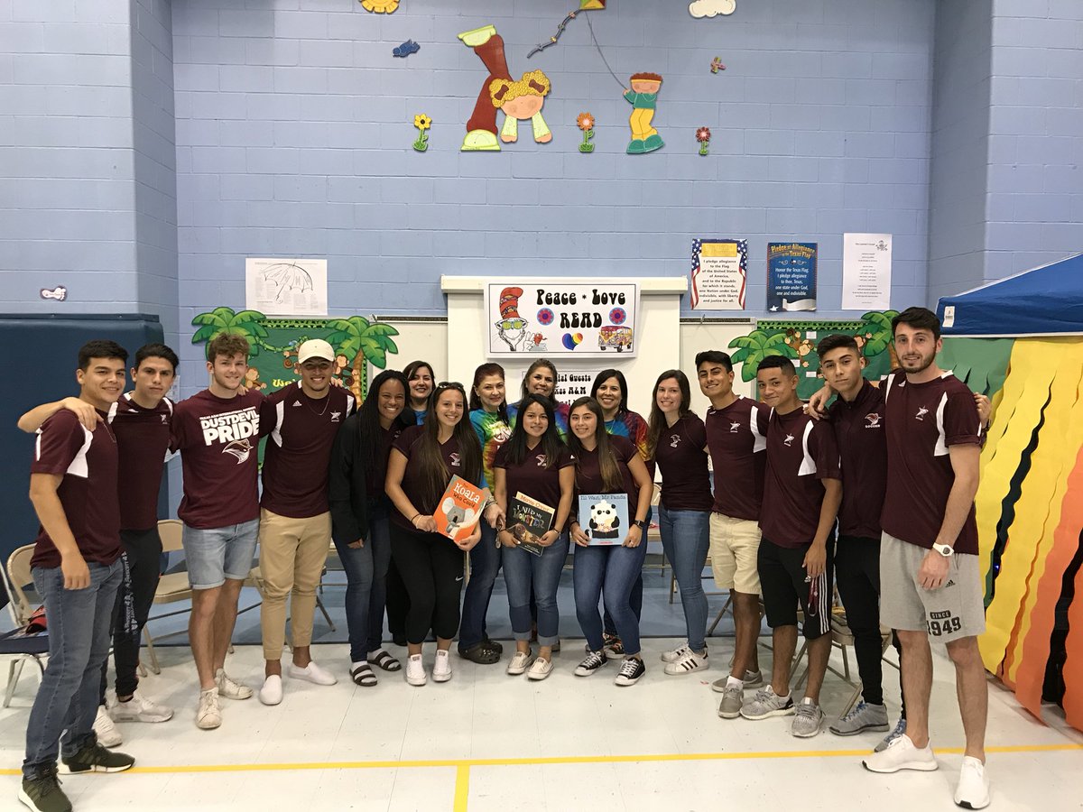 DaichesESLISD's tweet photo. Family Reading Night was a blast! A big THANK YOU to the faculty and staff @DaichesESLISD for making this a fun event for our Daiches community!! Special thanks to @TAMIUAthletics Soccer and @BSepulveda1124 for joining us!#FamilyReadingNight2018 #DaichesProud #PeaceLoveRead https://t.co/lStafU8QgR