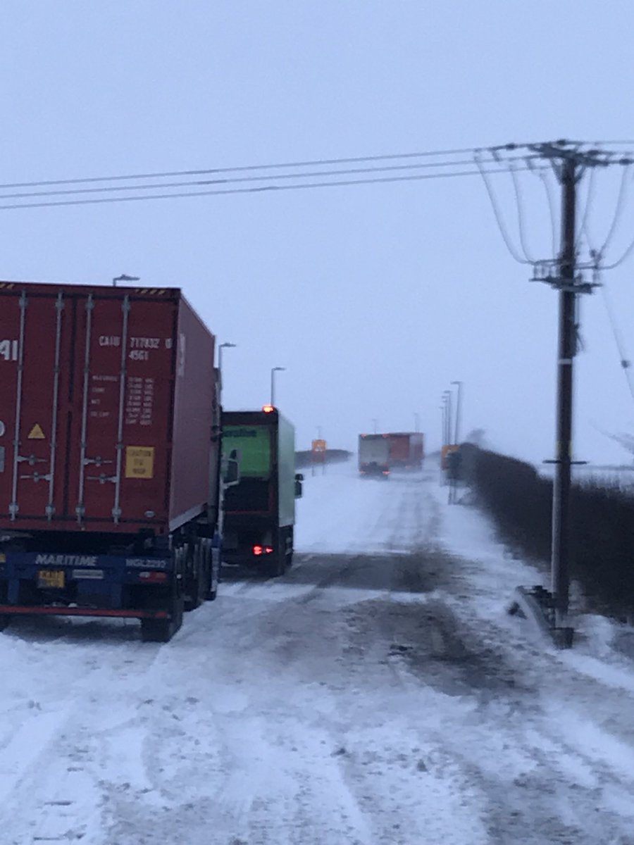 paulswaby00's tweet photo. @thelincolnite @LincsFM #trafficnotpossibleis this a157 and a158 just outside wragby the roads are good from lincoln to wragby but at that point you are getting nowhere... #traffic #TrafficAvenue #lincolnshire https://t.co/oF4DOfPIQ1