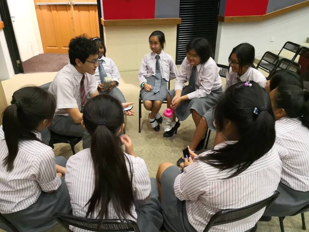 KTJMiddleSchool's tweet photo. Our #antibullying initiative continues with our #peer2peer group and Naquiah Prefects addressing the challenges our young #middleschool students face today. #StudentsStandUp #studentled https://t.co/afCNjpBbcc