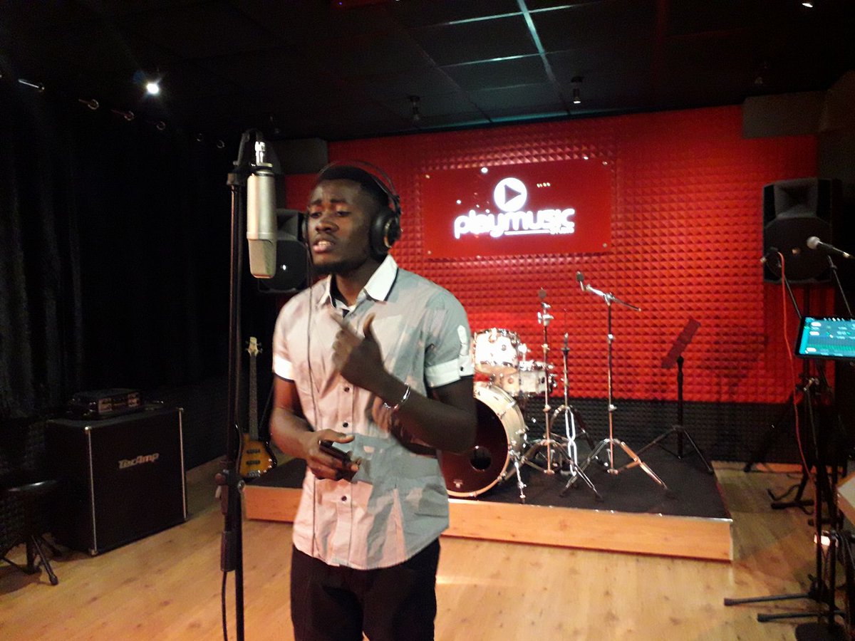 AdamRecordlabel's tweet photo. New artist, new projects https://t.co/ZkvyOMPIxL