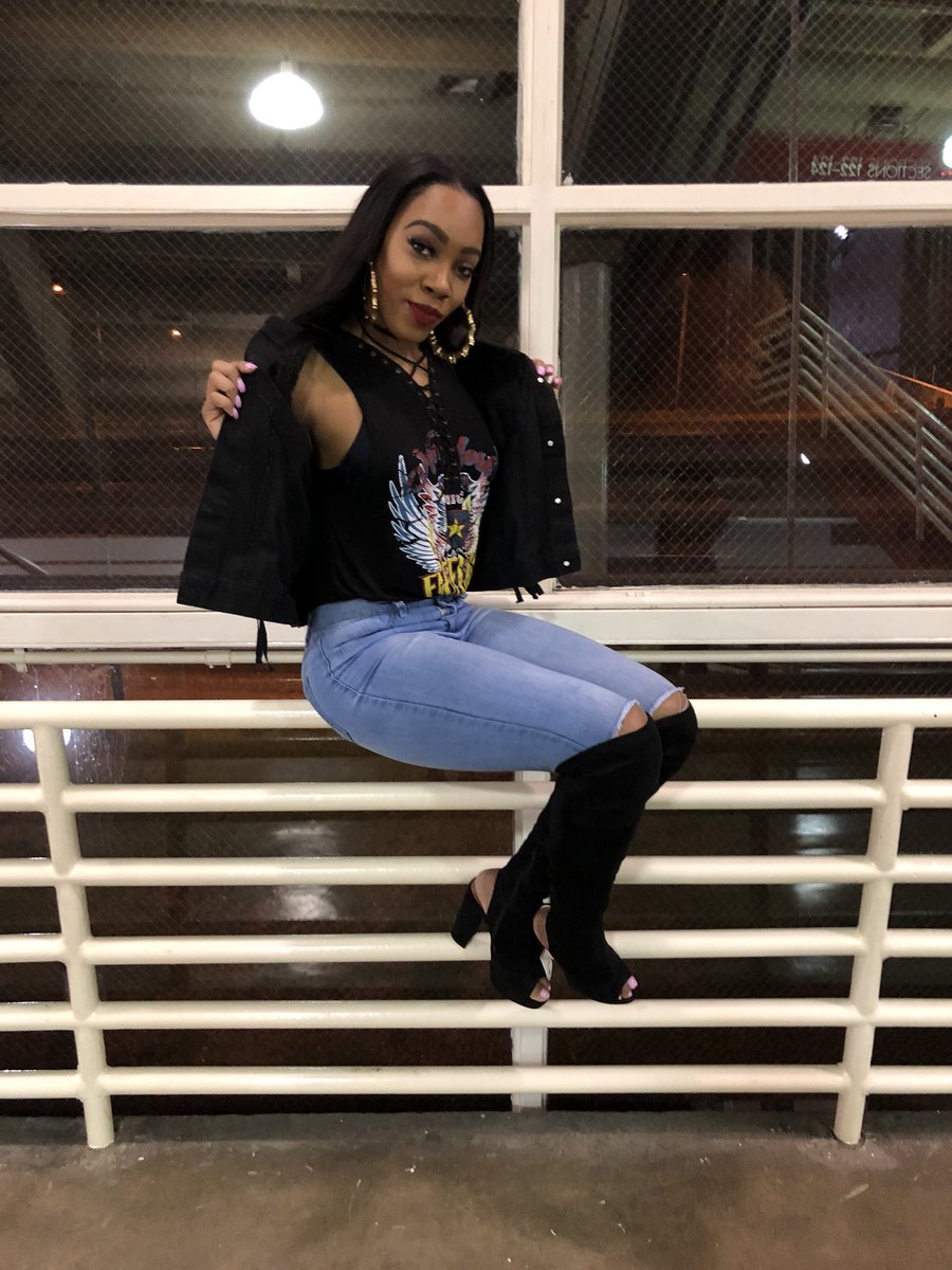 _HeyyNell's tweet photo. #fefestakecharlotte #HeyFefes #AllCIAA ๐ถ๐ท Nuff Said ๐
๐พ https://t.co/tzOqJYnepn