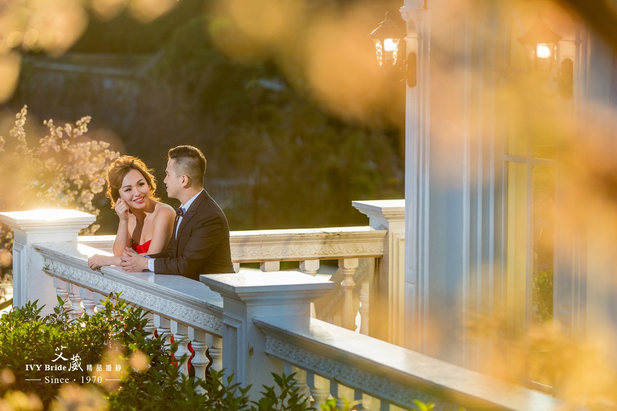 IvyBrideTW's tweet photo. 溫暖色調故事感婚紗照，
每看一次就再愛上一次！
- - - - - - - - - - - - - - - - - -
準備好一起共度美麗人生嗎?
💟 電話預約 ➤ 02 2356 0388
💟 線上預約諮詢 ➤ https://t.co/GlVdzdzBrC
💟 禮服租借 ➤https://t.co/ehP4sASUsb
💟 用Line預約更方便快捷 ➤ https://t.co/icLfFaicQ2 https://t.co/0xgkjpHNFi