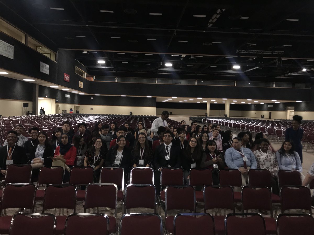 dubiski_bpa's tweet photo. Torch Awards has started here at #TexasSLC ! 🏆 So proud of our members!🙌 #BPAAllDAY #DreamBigger @National_BPA https://t.co/hO9b8cxkEt