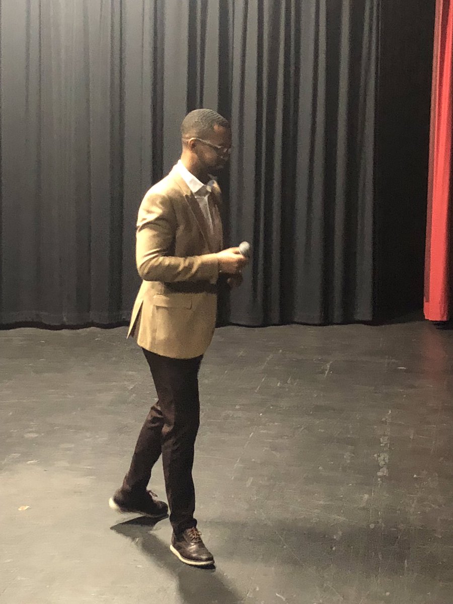 IlliFlashBBall's tweet photo. S/O to Quinton Huckabee for coming and speaking to the kids for Black History Month ✊🏿💯 https://t.co/Ch91PXy0qc