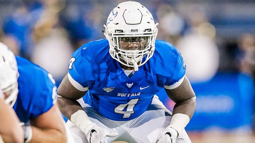 KhairiManns's tweet photo. Blessed to say I’ve received my first offer to the University of Buffalo ‼️ https://t.co/5yEhVvbeGz
