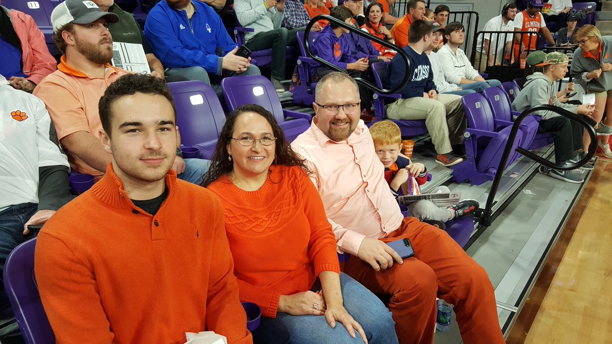 OgleJennifer's tweet photo. Awesome seats to watch our Tigers! Thanks @ClemsonPrez ! https://t.co/fEmWxw5YJW