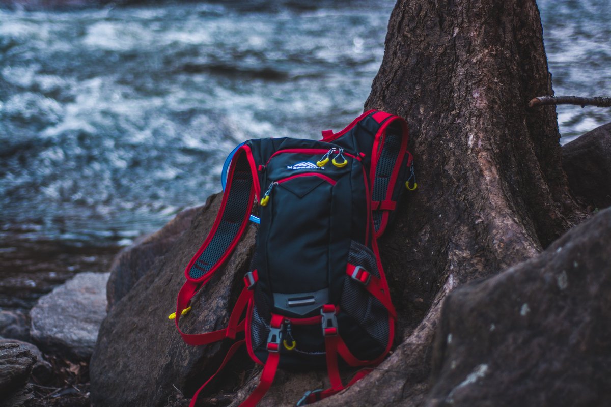 mz_proline's tweet photo. List of features we believe are a necessity in every backpack...
   - Water Resistant- also waterproof rain cover
   - Water Bladder
   - Lightweight, Durable and Comfortable
   - *UNIQUE* Water Resistant Cell Phone Pouch
Our Hydration Backpack hits it all! ✅ Get yours today! https://t.co/rFZkRIRTp3