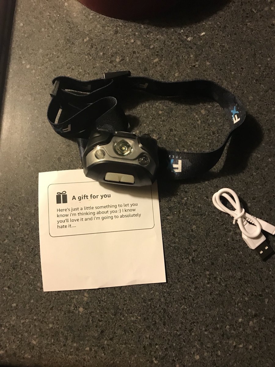 chickenleg96's tweet photo. I like to pick my boyfriends pimples but I can never get a good grip bc I hold my flashlight in one hand so I can get a good VIEW 😂 anyway just received this in the mail. A HEAD LAMP hahahaha I can’t https://t.co/VTyBlBkhNi