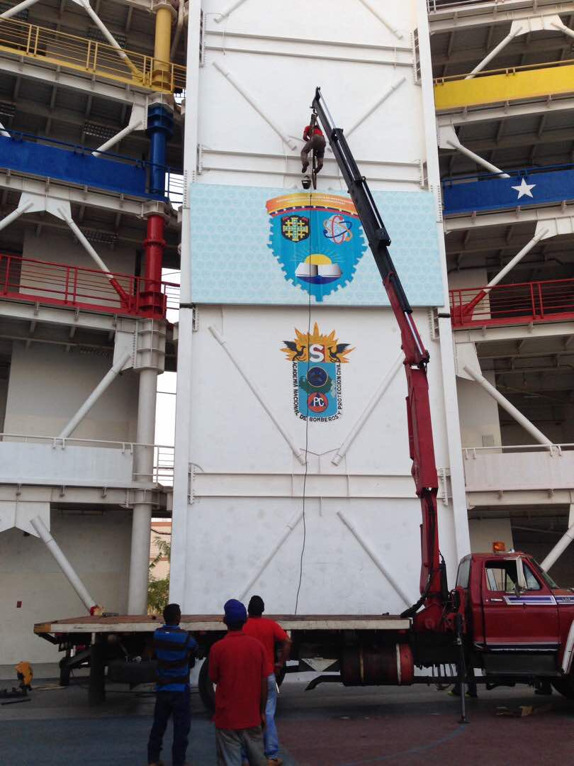 franklincicpc's tweet photo. UNES Zulia/ Academia CICPC/ Remozando institucionalmente nuestros espacios/ Colocación del Logo de Nuestra Academia/t https://t.co/42WBEAm4Te