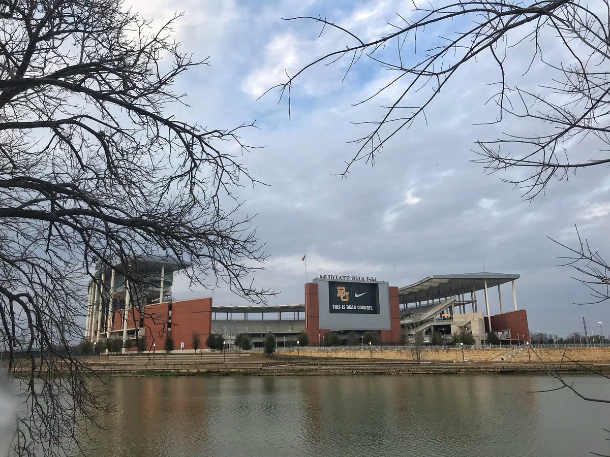 CavinJ32's tweet photo. Running along the Brazos aka Bear country #SicEm #RunWaco https://t.co/VPizppEzXJ