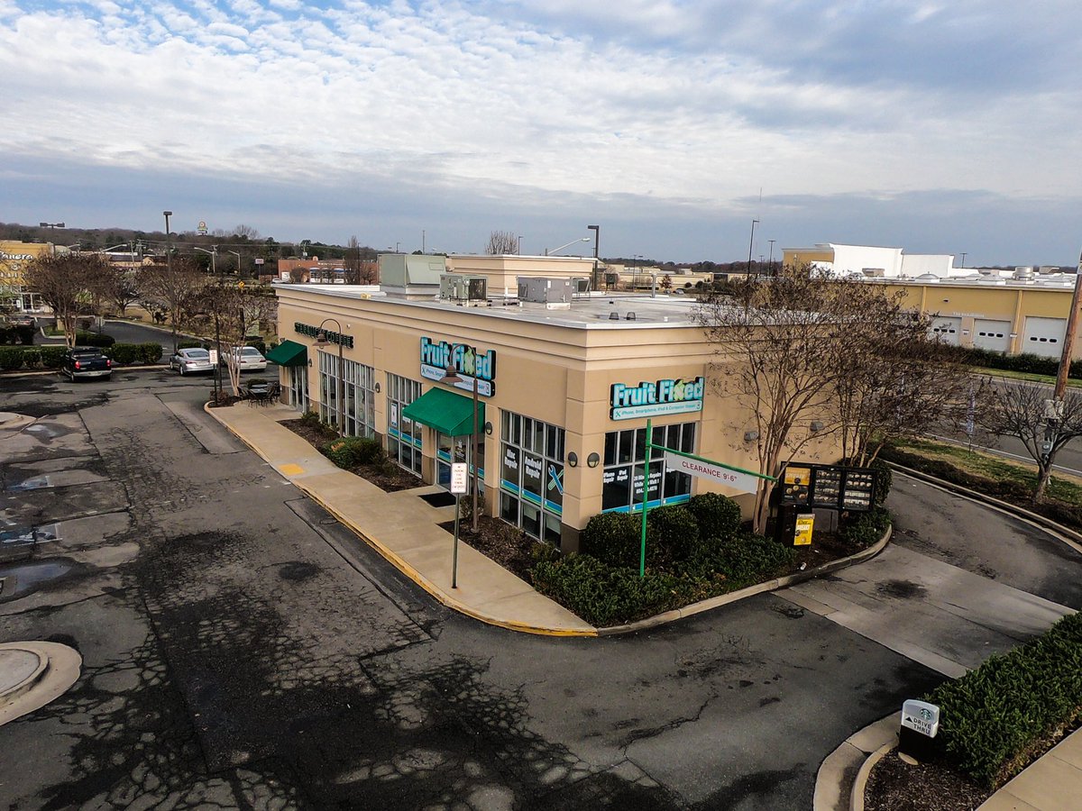 FruitFixed's tweet photo. Drone shots from our Short Pump, Colonial Heights & Midlothian/Westchester Commons locations!
#FruitFixed #ShortPump #Midlothian #Chesterfield #ColonialHeights #Carytown #RVA #iPhoneRepair #SamsungRepair #iPadRepair #SmartphoneRepair #ComputerRepair #MacRepair #SmartWatchRepair https://t.co/B71Kh2rXVv