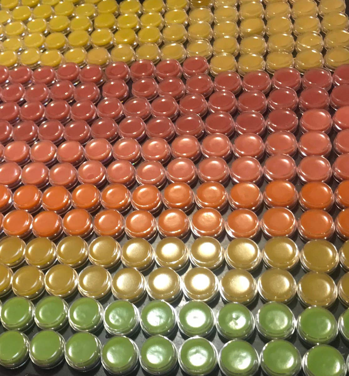 HippieGirl915's tweet photo. 300+ Fresh batch of lip balms for avid local business supporter @prontobody ! We see you and are loving it Tiff, thank you! Xo
#HippieGirlNaturalProducts #ProntoBodyShop #Support #Local #ItsAllGoodEP #ElPaso #ElPasoTx #ElPasoTexas #WomenHelpingWomen #Empowerment https://t.co/ANjYNI9jiY