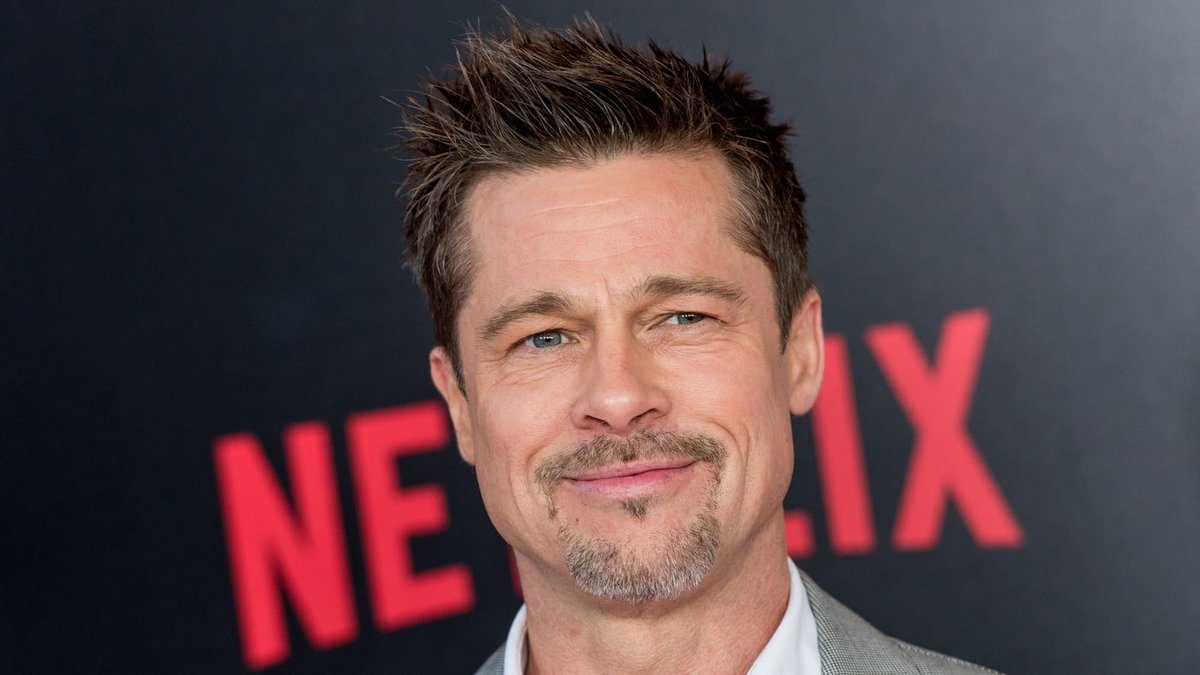 RollingStone's tweet image. Brad Pitt to join Leonardo DiCaprio in Quentin Tarantino's Charles Manson film rol.st/2F63REU