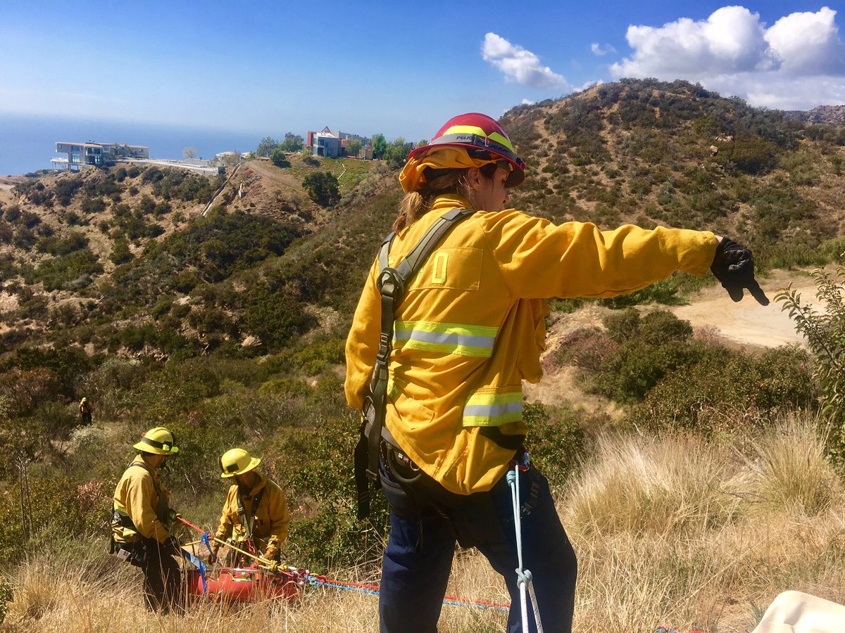 The ESFD conducted Rapid Extraction Module Support Training (REMS) today. A special thanks to <a href="/LACoFireAirOps/">LACoFireAirOps</a> and <a href="/LACoFDPIO/">L.A. County Fire Department</a> for the joint training and use of Camp 8, in Malibu.