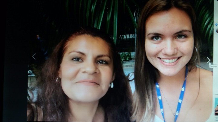cielo50's tweet photo. Contenta,ya mi hija regresa de Brasil,periodista de Correo...muy buen trabajo! Te ví en la TV.  hiciste un buen trabajo en el caso Barata😂 https://t.co/qnfgmdYMqu