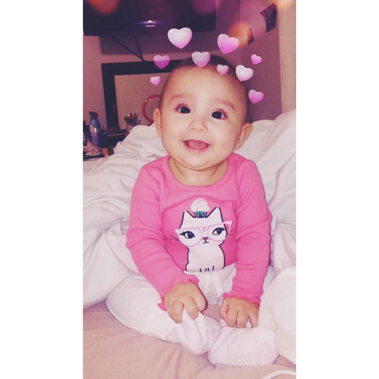 jminaa_'s tweet photo. I made one perfect baby girl 💋 https://t.co/HpXh7jaTvR