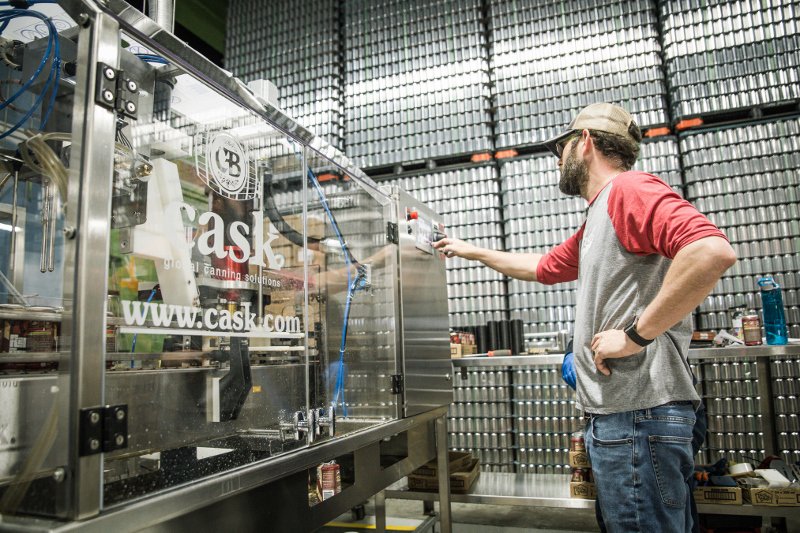 Brewbound's tweet photo. Alberta's @caskcanning Releases New Micro-Automated Canning System. https://t.co/TZbJTgtwHG https://t.co/gXjKIdQ3rB