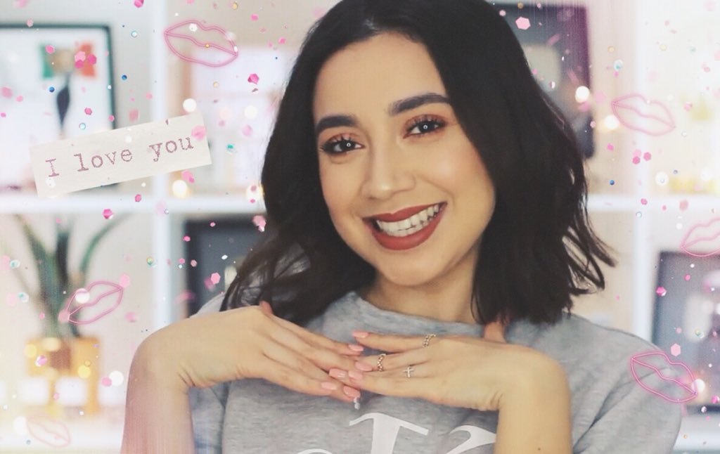 LaChulaFans's tweet photo. Chulasss! No se pierdan el nuevo video en el canal de belleza y en el canal de vlogs ✨ vayan y dejen su #likesinver 
Siempre nuestra chula @styledbyale es tan linda con nosotros, su familia chula ❤️ Dios te bendiga mucho y cumpla los deseos de tu corazón 🙏🏼 🍼🍼🍼🍼🍼🍼 https://t.co/EfJb5QYZYA