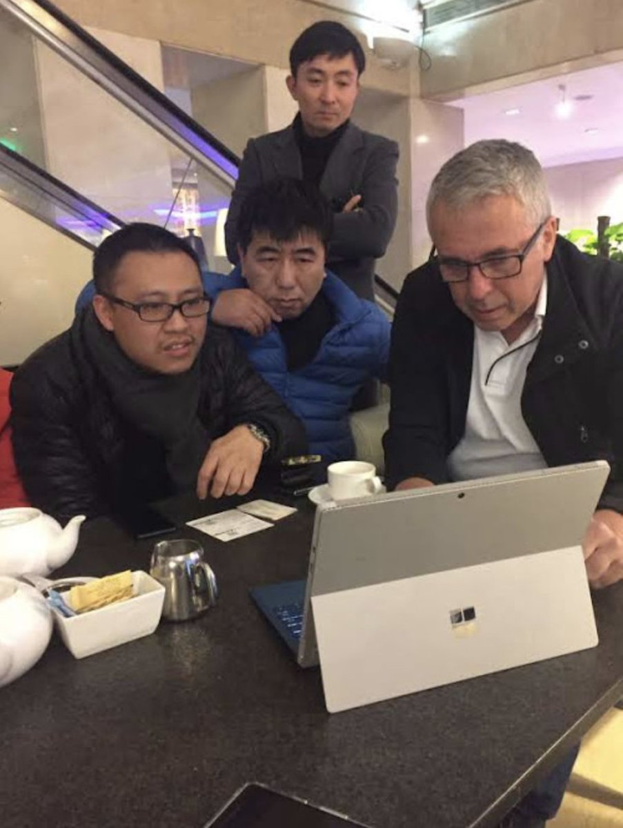 HiveXchange's tweet photo. Our CEO Tony showcasing Australian producers & their stories to Chinese buyers in their native language, using the HiveXchange digital marketplace auto translation tool #export #digitalfoodchain #takeyourplace #timeisnow #TasteAustralia #Tecommerce #changeyourfuture #China https://t.co/gHUQPzWol7