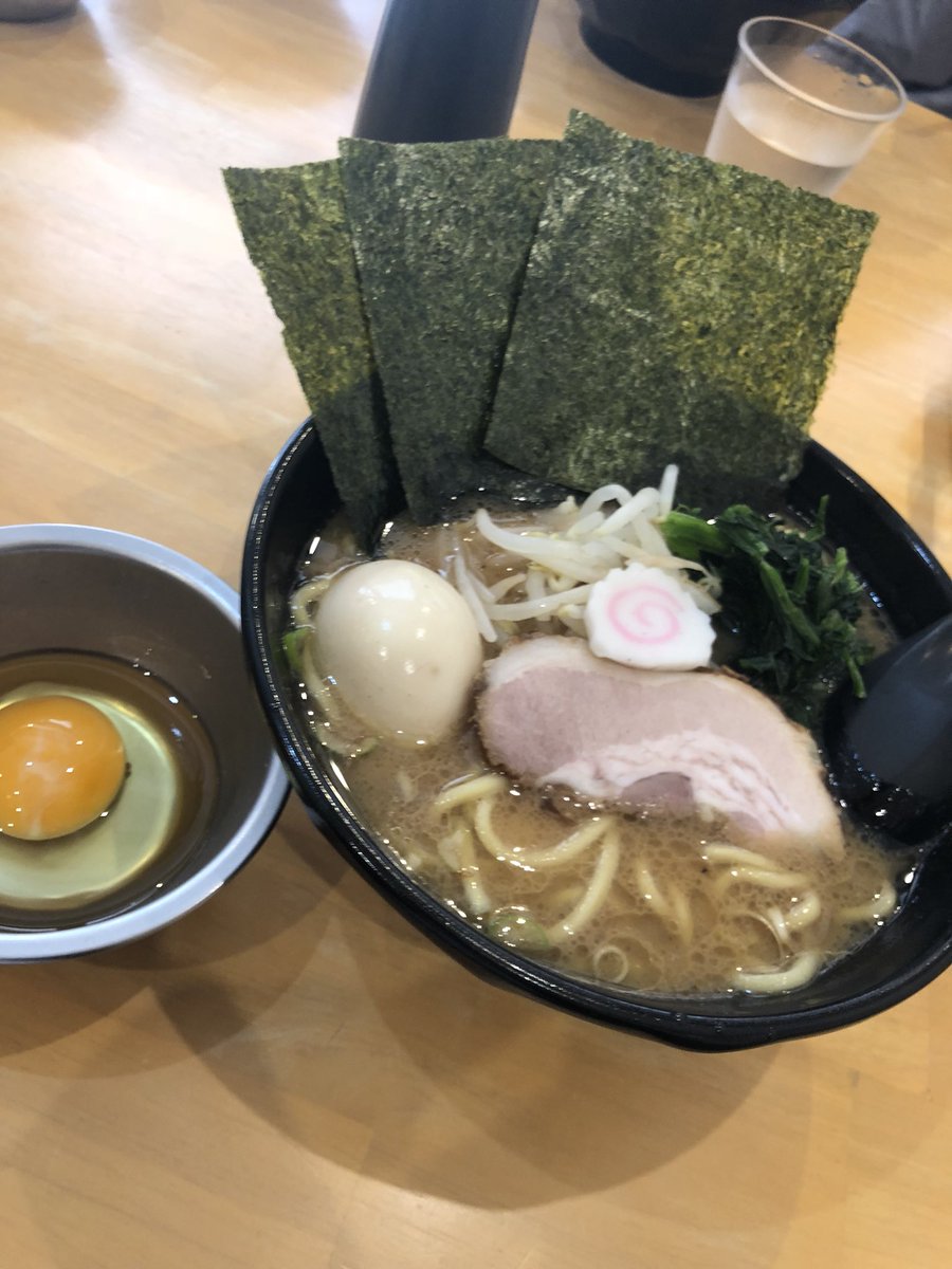 横浜 都内 ラーメン多めです てっぺん家 生卵サービス ご飯サービス 美味かった 家系ラーメン ラーメン