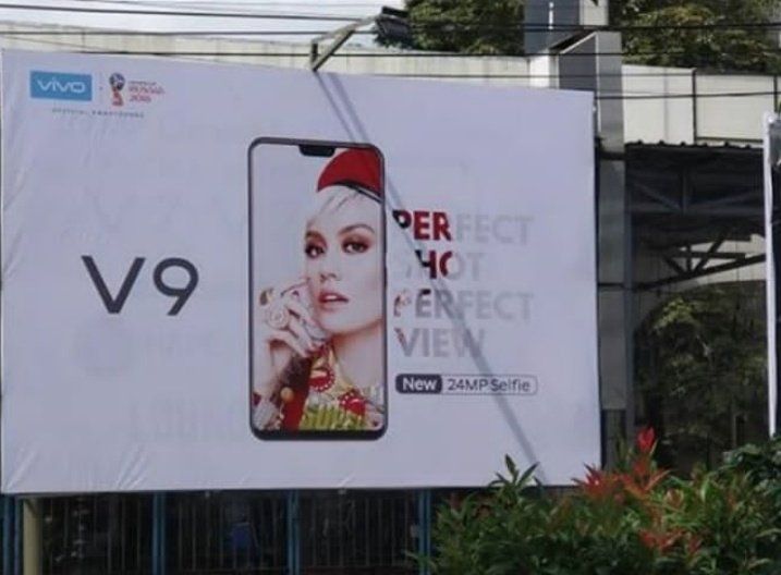 Vivo V9 Billboard Seen In Public, Has A Notch &amp; A 24MP Selfie Camera buff.ly/2t3gZcG