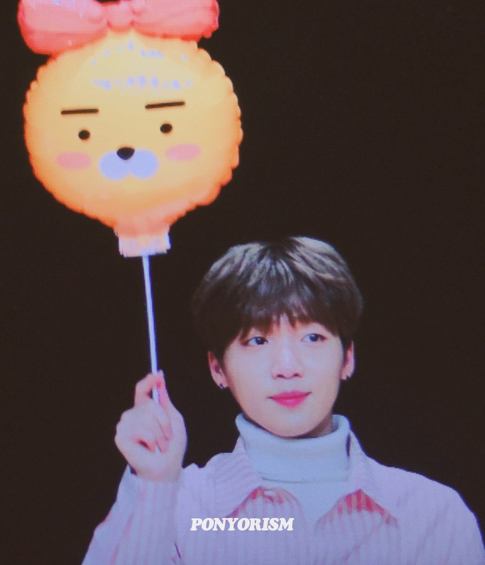 ponyorism's tweet photo. 180301 부산 팬사인회 #정세운
룰루랄라 🎀🎶 https://t.co/DNJrHO0BdO