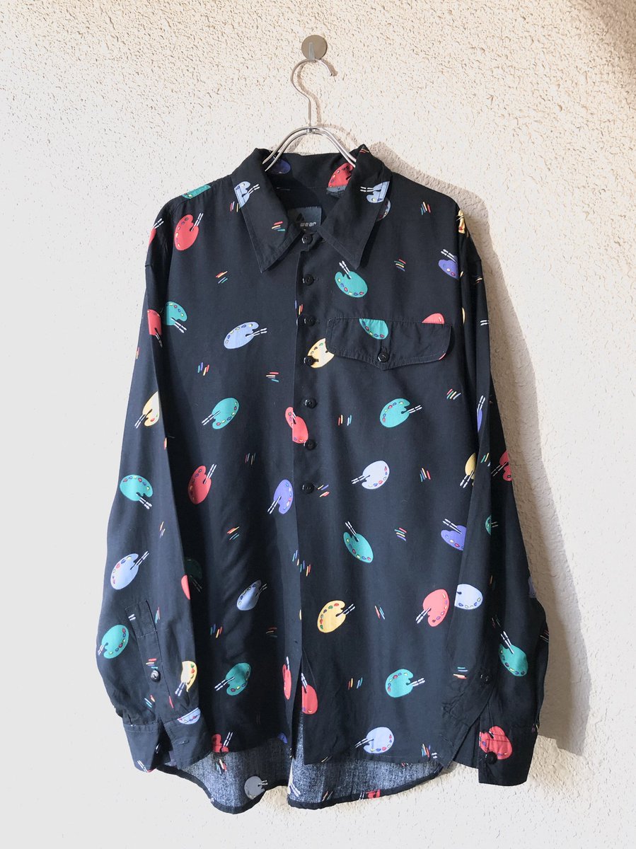 ragla_magla_s's tweet photo. RAGLA MAGLA 下北沢

old "palette pattern" rayon shirts 

¥5,200(tax in)

#raglamagla #shimokitazaw #used #vintage #ラグラマグラ #下北沢 #下北 #古着屋 #古着 #shirts #patternshirts https://t.co/NLB43Dljek