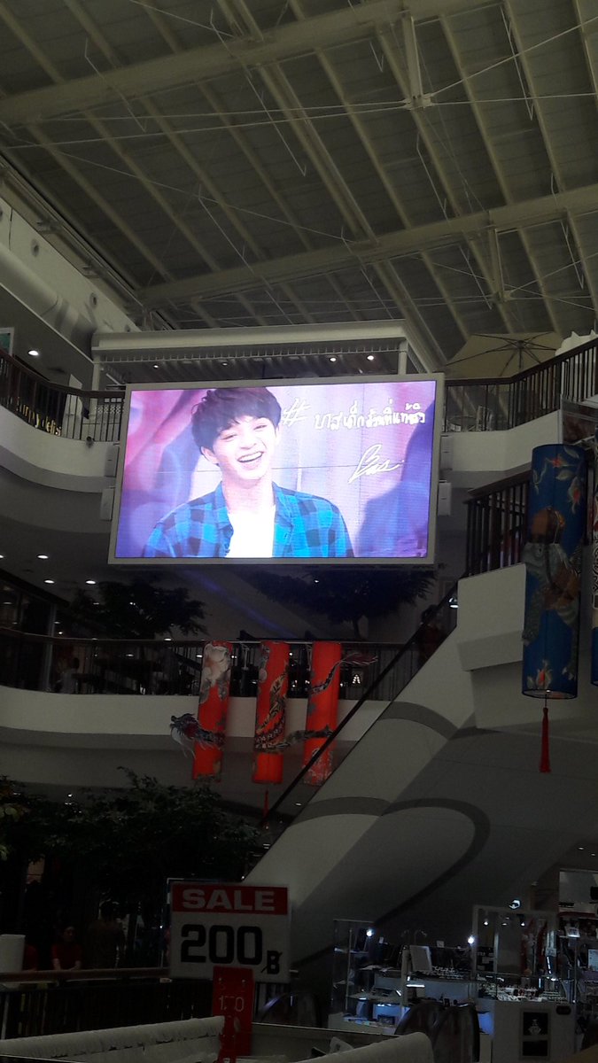 TSishappy13's tweet photo. #BAS19thPROJECT
#บาสเด็กอ้วนที่แท้จริง 
@basjtr 
ถึงแมะจะอยู่ชายแดนแต่แมะก็รักลูกน๊าาาา  ว่างๆมาดูพระอาทิตย์ขึ้นก่อนใครในสยามกันเด้อ #CentralUbonratchathani https://t.co/gemPlZkJpr