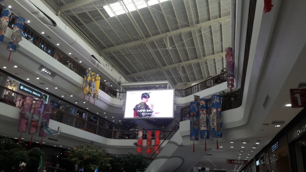 TSishappy13's tweet photo. #BAS19thPROJECT
#บาสเด็กอ้วนที่แท้จริง 
@basjtr 
ถึงแมะจะอยู่ชายแดนแต่แมะก็รักลูกน๊าาาา  ว่างๆมาดูพระอาทิตย์ขึ้นก่อนใครในสยามกันเด้อ #CentralUbonratchathani https://t.co/gemPlZkJpr