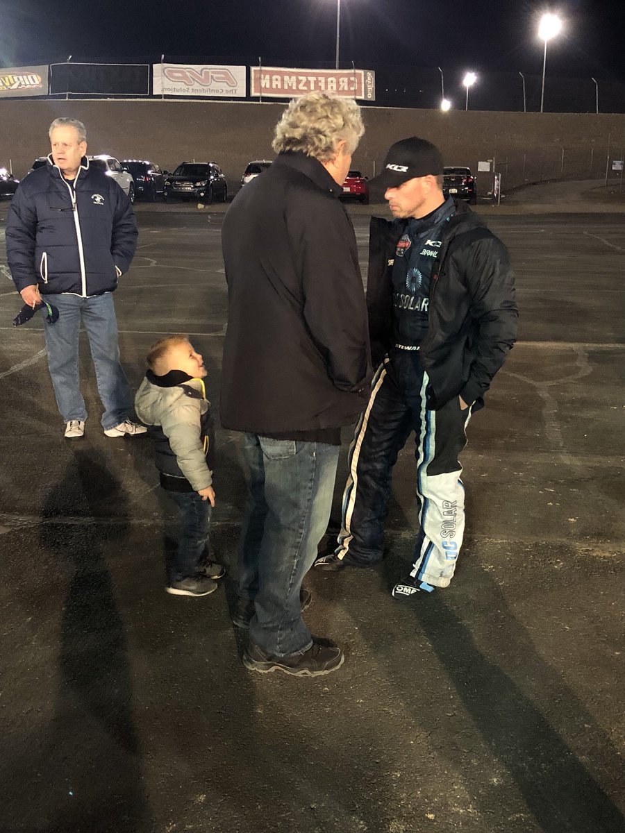 WorldofOutlaws's tweet photo. .@shanestewart_2 getting advice from a pair of legends: Owen Larson and Steve Kinser! https://t.co/V0cFpLoKH7
