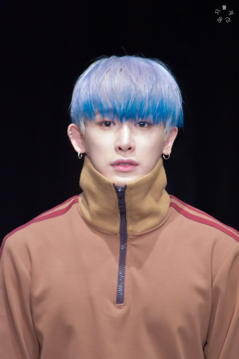gyeran_prince's tweet photo. 180301 어노군 생일날 🎉🐰🥕
#0301WONHODAYِ #WONHOHAPPYBIRTHDAY #WONHORABBITDAY #MONSTA_X #몬스타엑스 #WONHO #원호 #ウォノ @OfficialMonstaX @Official_MX_jp https://t.co/OcecUMIsBk