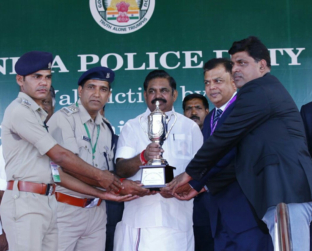 Sh Vijay Kumar DIG(IT) CRPF &  team of #ITwing CRPF receiving trophy from Hon'ble CM of TamilNadu for best IT project in computer awareness competition in 'All India Police Duty Meet-2018” #AIPDM . Congrats #ITwing