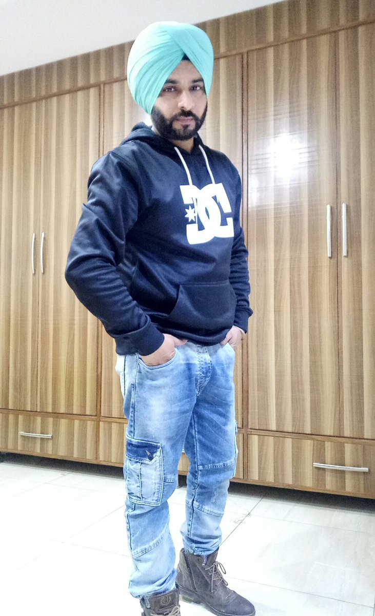 Satsriakal g,,,13 march nu jallianwale bagh ch shaheed sardar udham singh ji da statue lgyaya ja rea so app sab nu benti k 13 march wale din shaheed nu shardhanjali den jrur ayo🙏🙏baki change kamm ch kde #parwah #ni #kridi👍