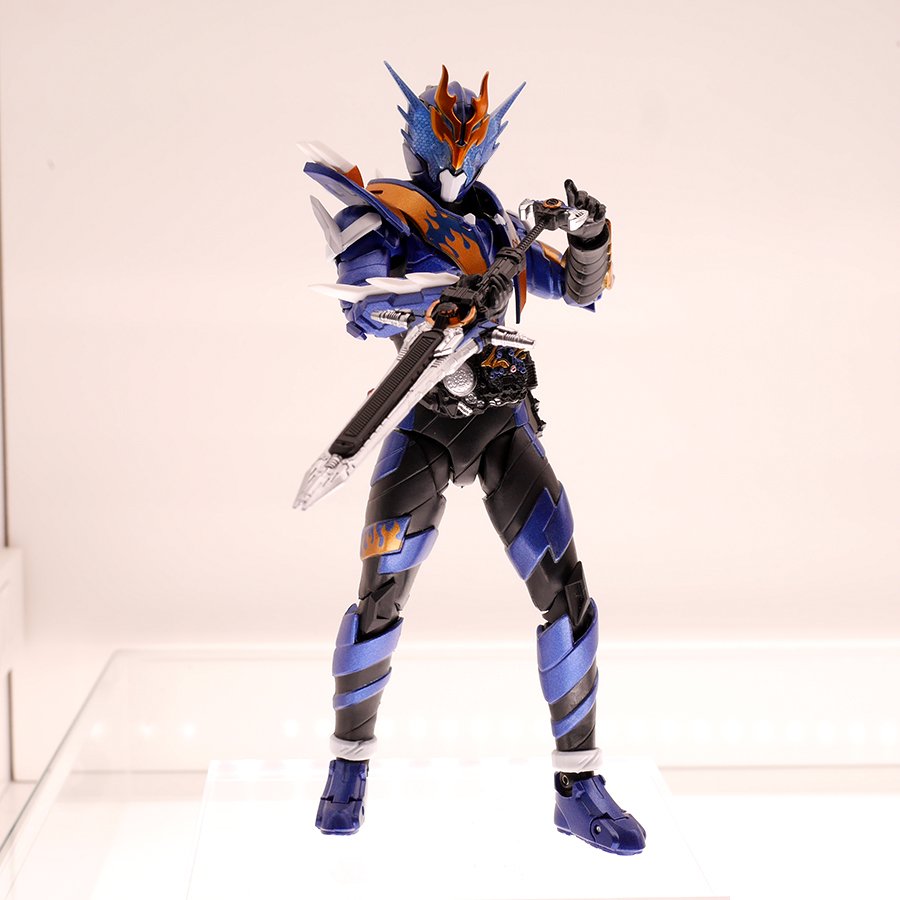 仮面ライダー クローズ】TAMASHII NATIONS S.H.フィギュアーツ 仮面