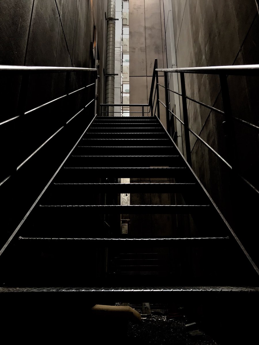 photo_graph22's tweet photo. Climbing stairs to tomorrow?
Down stairs to yesterday?
#photography #iphone越しの私の世界
#iPhotography
#stairs #city #キリトリセカイ
#Japan
#写真好きな人と繋がりたい
#いいなと思ったらRTとかフォローお願いします
#likeing https://t.co/A2EePx8Aed