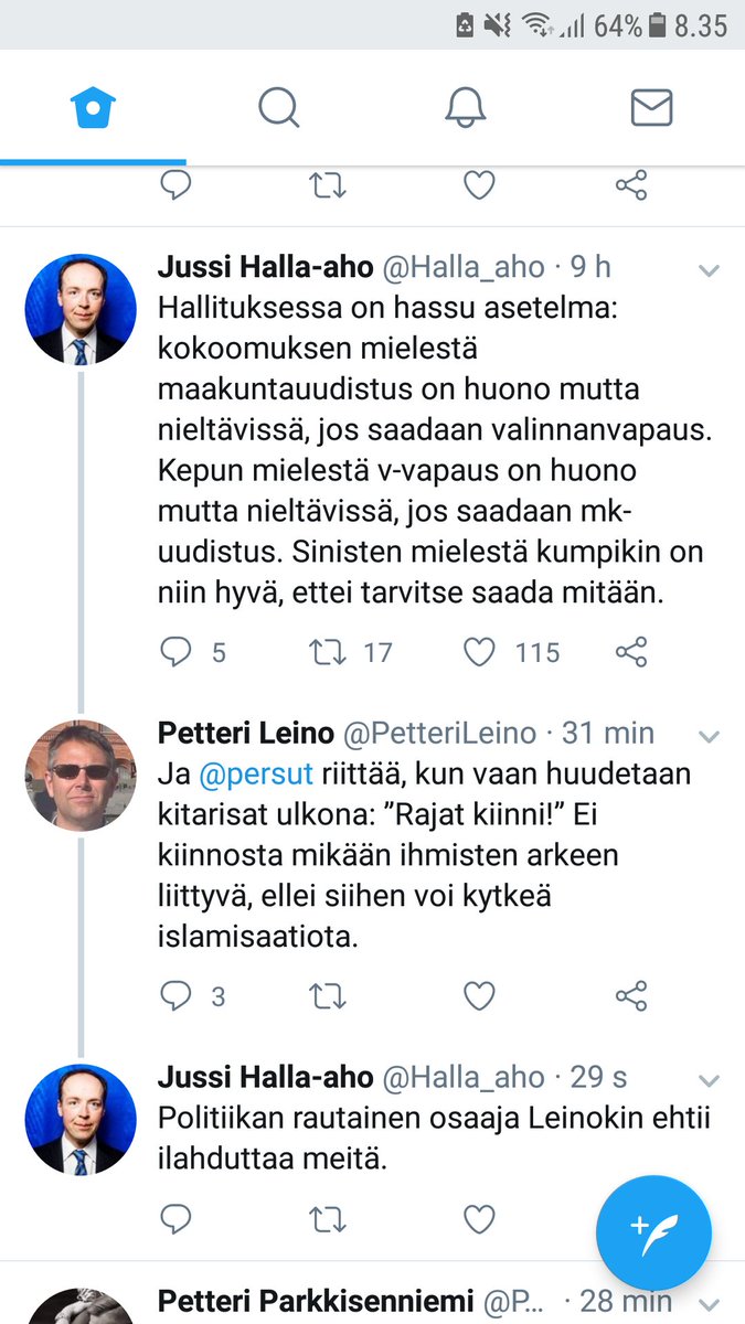 MerjaNiilola's tweet photo. Kun muut kiivailevat #sotesta ja maakuntauudistuksesta koettavat PS ja Siniset vetää toisiaan kölin alta. 
#popcornit! https://t.co/JwXscStRBD