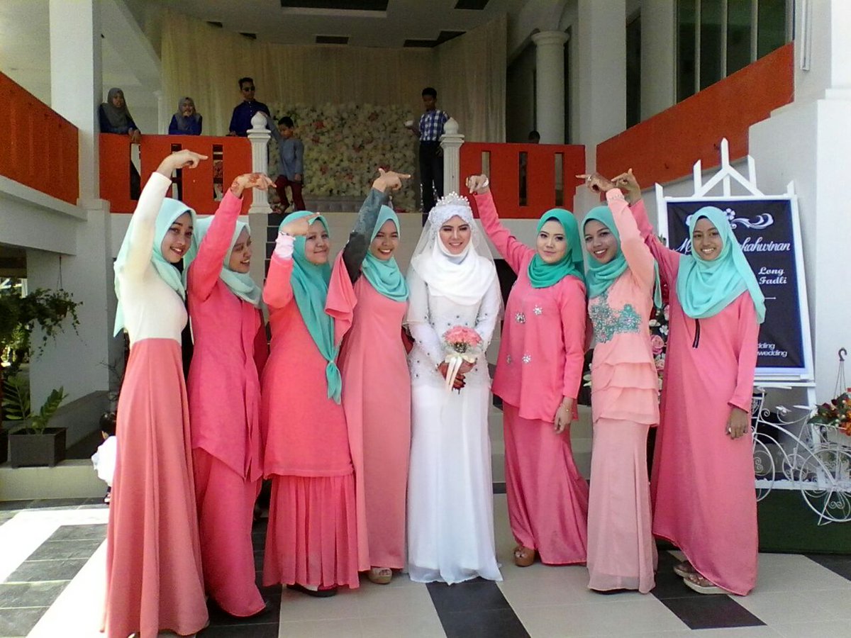 KerianResort's tweet photo. hye uolss..cuti sekolah bulan 3 dah nak start nie..sapo2 hk penim nak pilih tempat untuk wedding boleh wasap sis yea..
https://t.co/VgDxPDihGK
https://t.co/VgDxPDihGK https://t.co/na8NeKqa6m