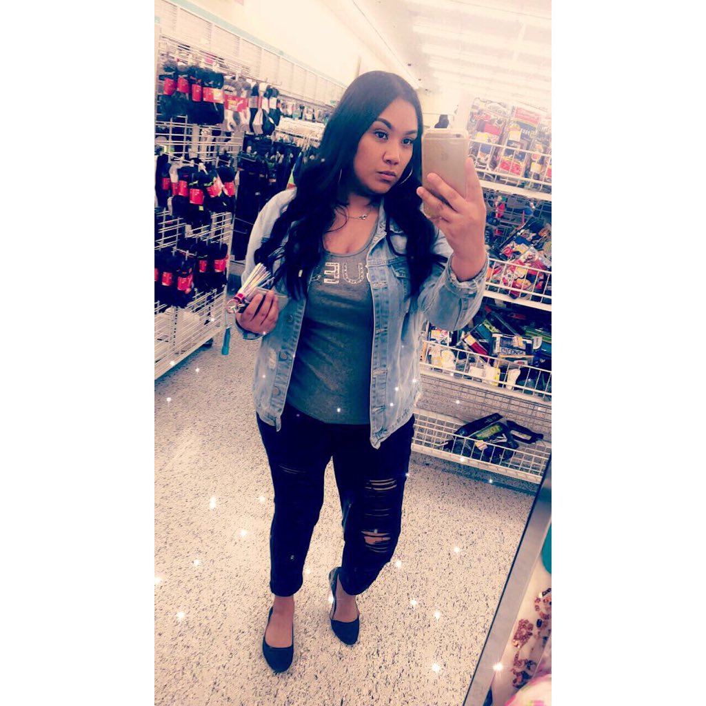 Valmarie32's tweet photo. #NewProfilePic https://t.co/pu7lIfk2Kq