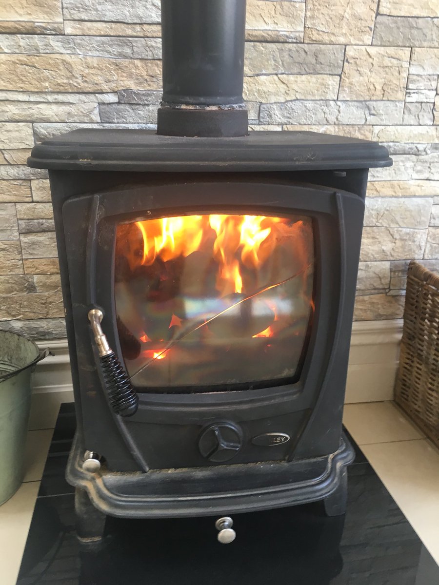 TimMulcahy12's tweet image. Just can’t believe it’s 12.20 on a Thursday and I’m at home listing to @KENNYTCORK on the wireless #BeastFromTheEast cork #happydays #choons #nowork