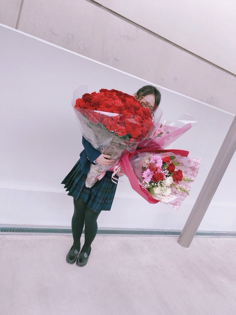 さや ぱぱの後輩ちゃん達からまさかの薔薇100本もらちゃいました 本当の夢すぎてかなってこれは現実かな っておもってるところ おもたすぎた たくさんありがとう 薔薇100本 薔薇 バラ Ljk 卒業式 さや ぱぱの後輩ちゃん達からまさかの薔薇100本もらちゃいました 本当の夢すぎてかなってこれは現実かな っておもってるところ おもたすぎた たくさんありがとう 薔薇100本 薔薇 バラ Ljk 卒業式