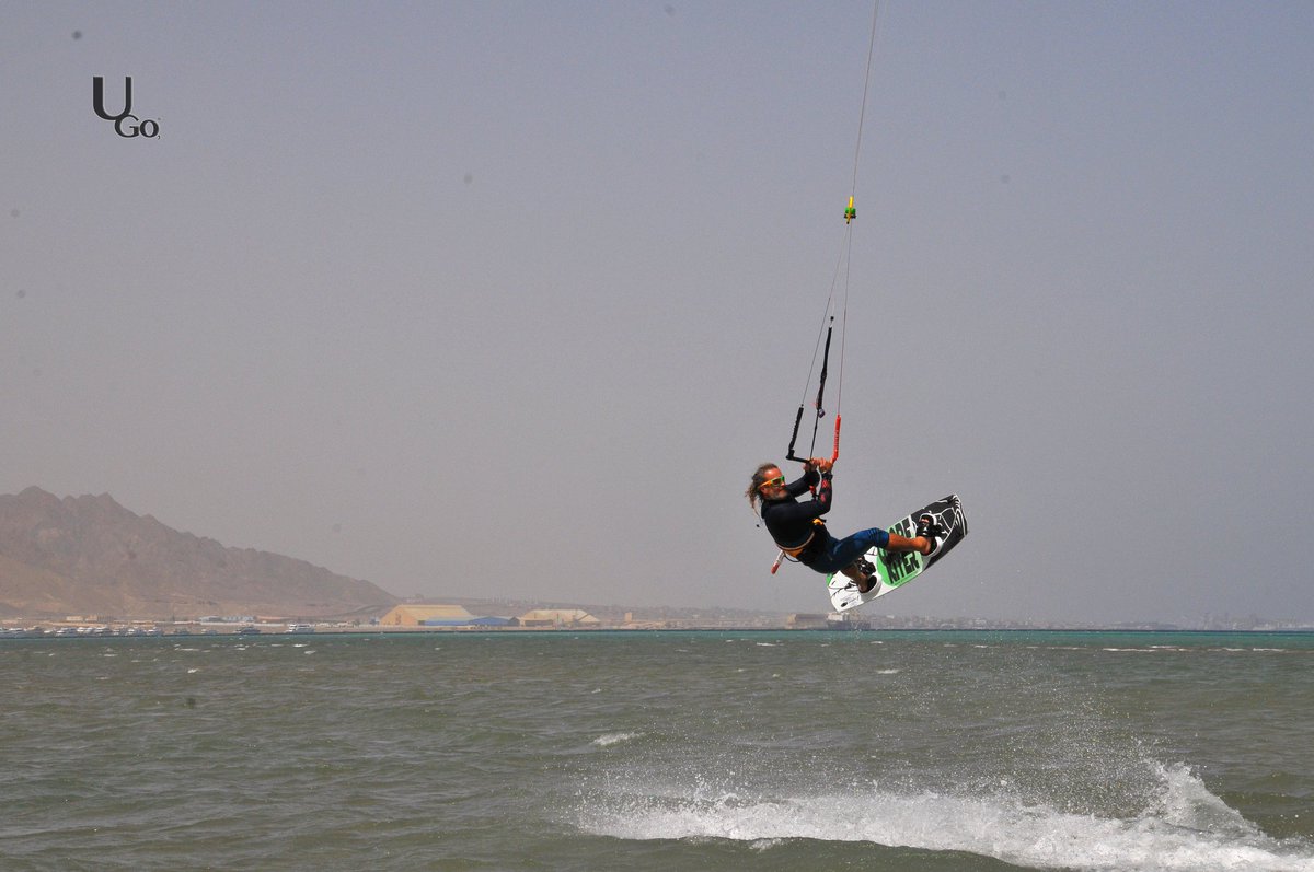 PowerZoneClub's tweet photo. Diego in action using @ugo_linemount
#kitesurfing #kiteboarding #kitelife #nikon #ugo_linemount #linemount #gopro #xiaomi #sony #gopro_mount #gopromount #kite_mount #ugokite #linemount #strutmount #globekiter #powerzone #kiteholiday #safaga #lagoon #redsea #egypt https://t.co/3FPlI2KpQh