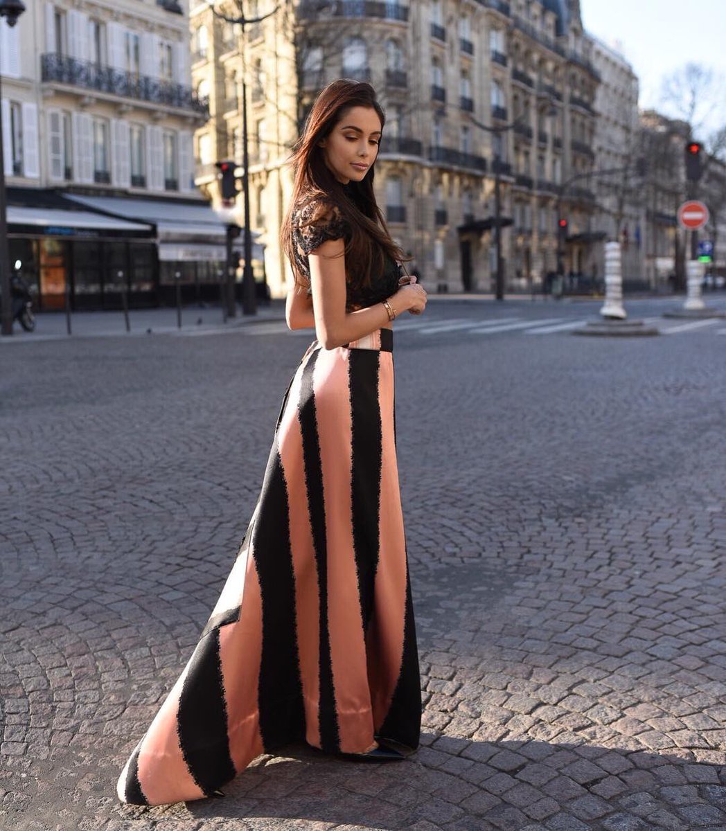 AngelBenattia's tweet photo. NABILLA B 📷🔥 @Nabilla https://t.co/2eQfwtruJT