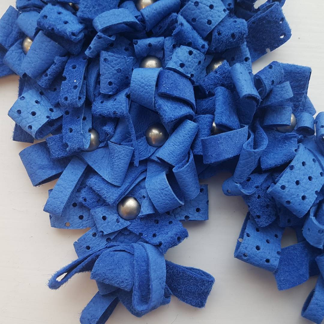 wellfashioneduk's tweet photo. More amazing #WearingIrish @Manley makes all their jewellery & bags in Ireland. Just look at the detail π π #madeinireland #wellfashioned https://t.co/vRSBGDADs3