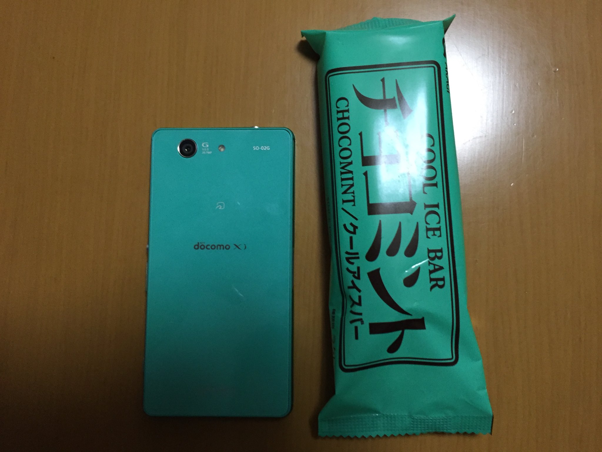 イン 自分のxperia Z3 Compactはチョコミントでした T Co 8yu9rjclzx Twitter