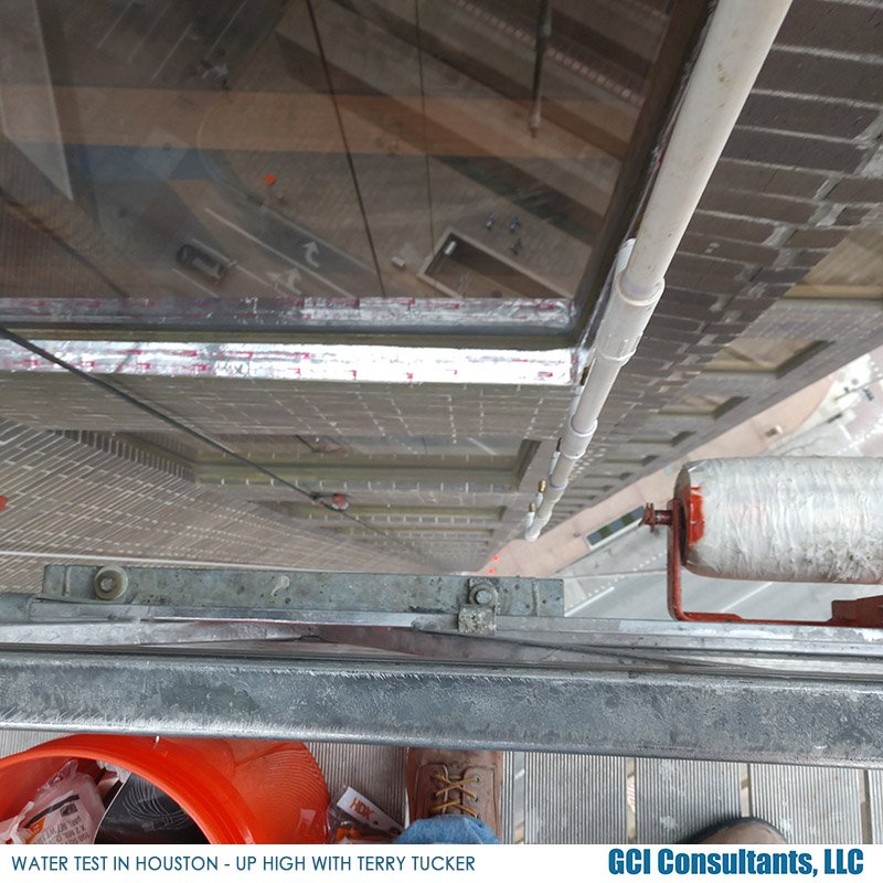 GCIConsult's tweet photo. Water Penetration Testing - Up High - Long Way Down
Call GCI to test your building.
877-740-9990
https://t.co/xFlEg6Usk8
#buildingenvelope #waterproofing
#gciconsultants #everythingbuildingenvelope https://t.co/4iFpwn415o