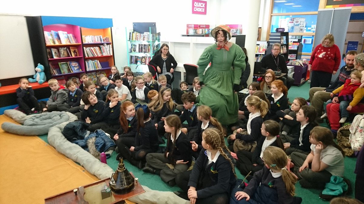 gloslibs's tweet photo. More fabulous photos of our Mary Anning Fossil Depot performing in Coleford Library yesterday -thanks to brilliant @AsOneTheatre #Despitetheweather βοΈπ¨οΈβοΈπβ€οΈ https://t.co/BzIWWDN9vG