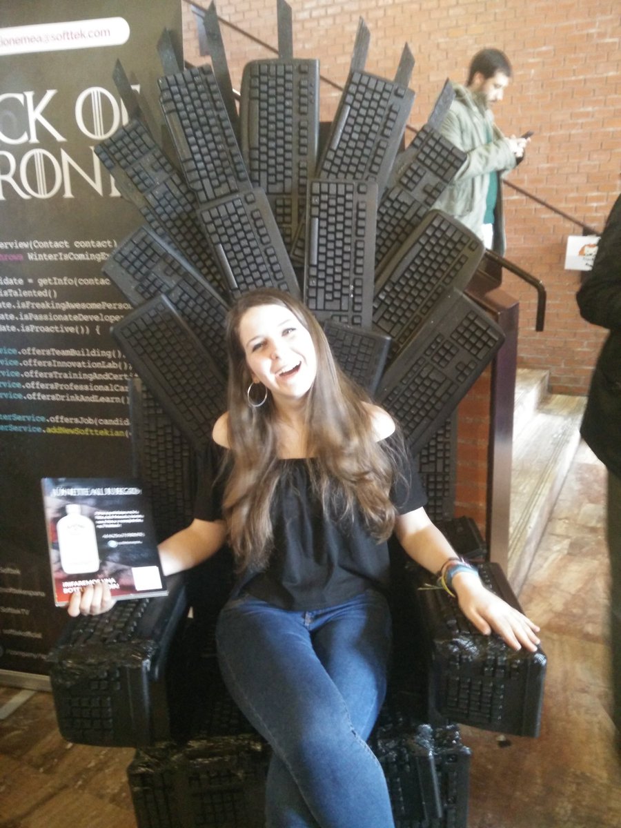 Alba_DPL's tweet photo. @SofttekEspana #HackOfThrones https://t.co/6TC9SF3LNH