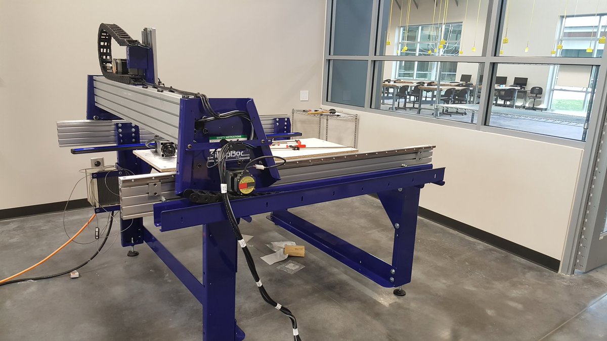 ShopBot_Sallye's tweet photo. USFLN (US Fab Lab Network) meeting at Houston Community College next week. ShopBots are populating the campus for the fantastic new Maker space and the event! #ShopBotTools #USFLN #FBFDN https://t.co/Lks5jCOax6