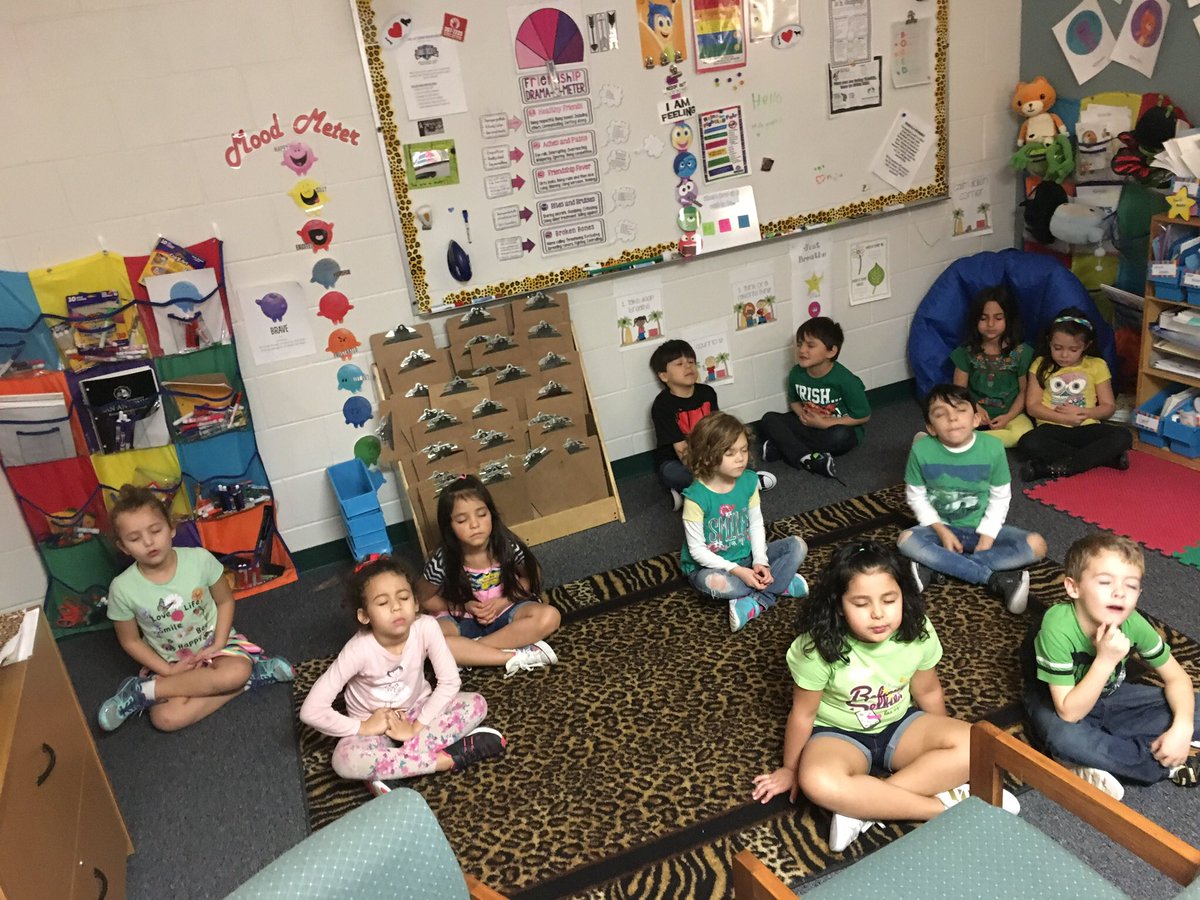 MayCounselors's tweet photo. Kinder learning about mindfulness!! L😍ve it!! @kinder_smiles14 @MayPrincipal @NISDCounseling #Mayinspired #mindfullness https://t.co/aNY7kpZjhN